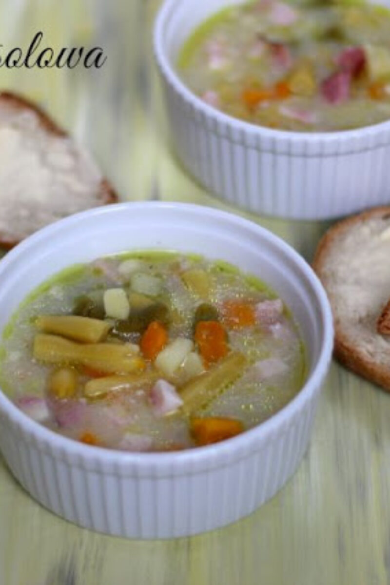 Zupa fasolowa – z fasolką szparagową. Pyszna jarzynowa.