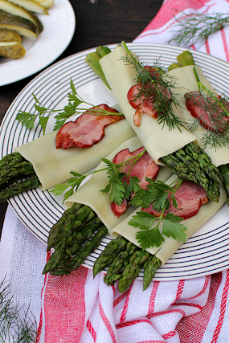 Cannelloni nadziewane szparagami.