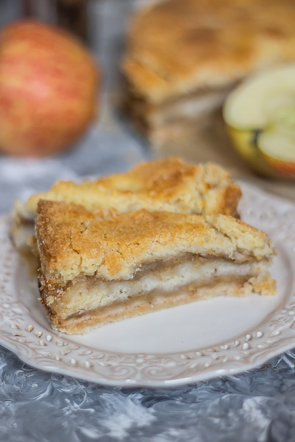 Szarlotka sypana – czyli najprostsze ciasto jabłkowe